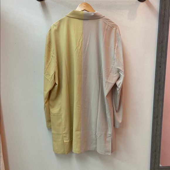 DAVI & DANI Two-Tone Beige and Yellow Blazer - Picture 3 of 10